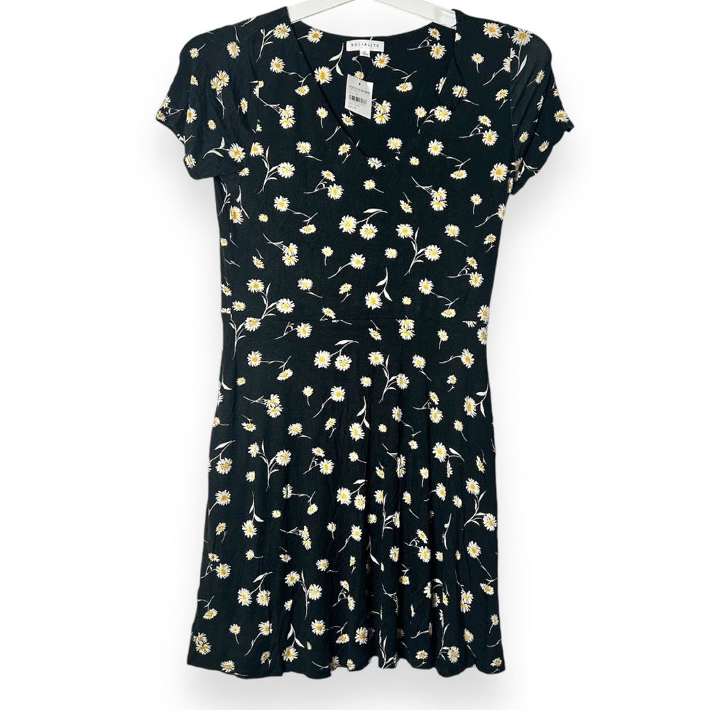 NWT Socialite Womens Daisy Short Sleeve Mini Dress Size XL Floral